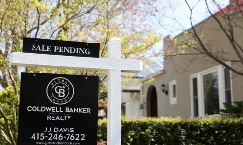 US Mortgage Rates Tumble to 11-Month Low