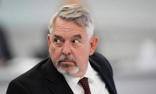 Kennedy’s vaccine advisers weigh COVID-19 shot recommendations