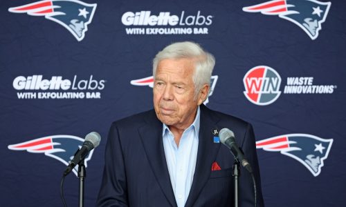 Patriots owner Robert Kraft reportedly selling minority stake to private equity firm