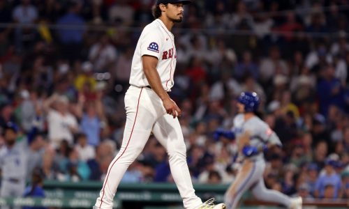 Source: Red Sox placing struggling reliever on injured list