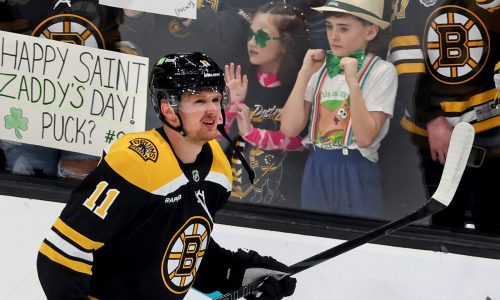 Casey Mittelstadt hopes to find his niche with Bruins