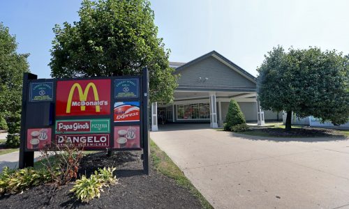 Losing bidder says text exchanges show conflict led to service plaza contract