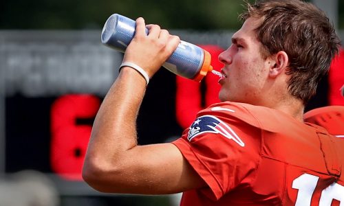 Patriots QB Drake Maye among six 2025 team captains