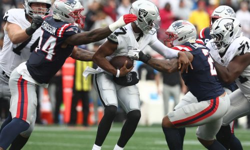 Raiders QB Geno Smith proves to be thorn in Patriots’ side: ‘He is a star player’