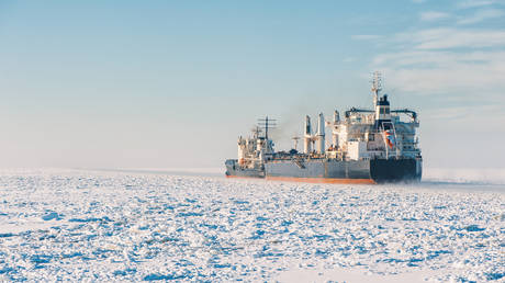 First container ship from China docks in UK via Arctic shortcut