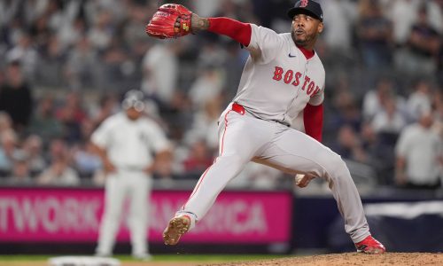 Aroldis Chapman survives harrowing ninth to secure Game 1 save
