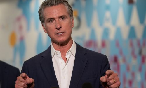 Harris, Newsom jockey for 2028