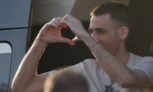 Tears of joy as living hostages are returned