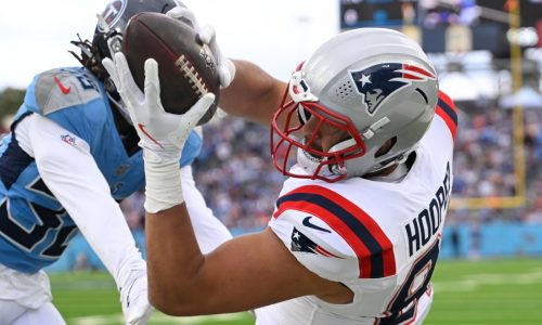 Standout plays from Kayshon Boutte, Austin Hooper, DeMario Douglas lift Patriots