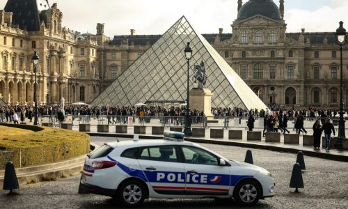 Suspects in Louvre heist arrested