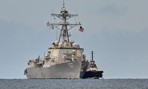 US docks warship in Caribbean