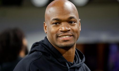 Former NFL star Adrian Peterson arrested in Houston suburb on DWI and gun charges