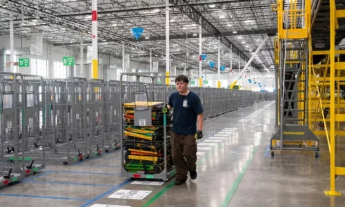 Amazon to Cut 14,000 Corporate Jobs Amid AI Push
