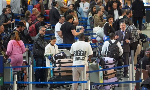 Editorial: Thanksgiving travel in the crosshairs of government shutdown