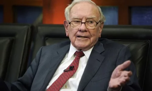 Berkshire Hathaway Votes to Split Chair and CEO Roles Ahead of Leadership Change