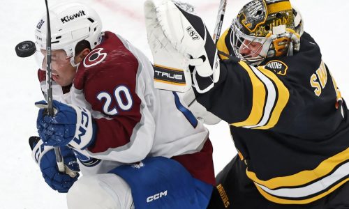 Bruins take on Senators in Ottawa