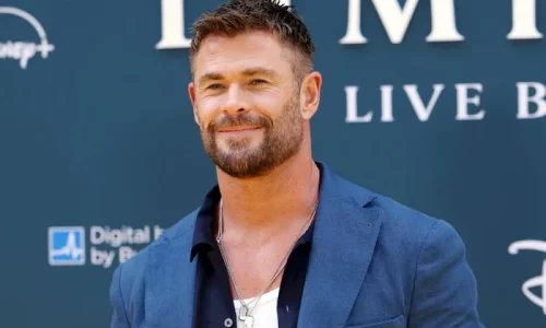 Chris Hemsworth Embarks on ‘Road Trip to Remember’ With Father Following Alzheimer Diagnosis