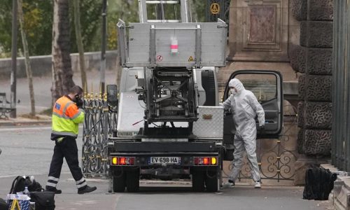 Lionel Laurent: Louvre robbery gang used a brazen new criminal blueprint