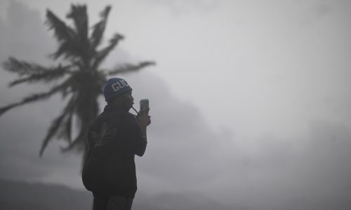 Hurricane Melissa bears down on Jamaica