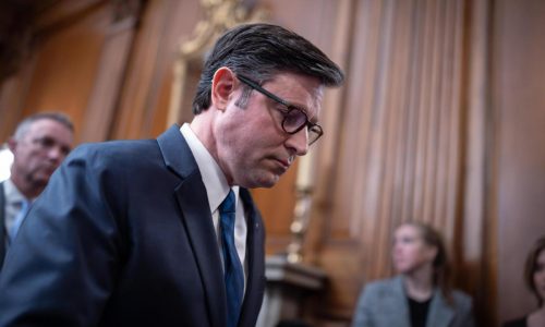 Spiraling effects of the shutdown leave lawmakers grasping for ways to end it