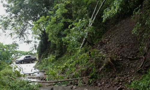 Hurricane Melissa’s Death Toll Climbs to 44, Storm Churns North