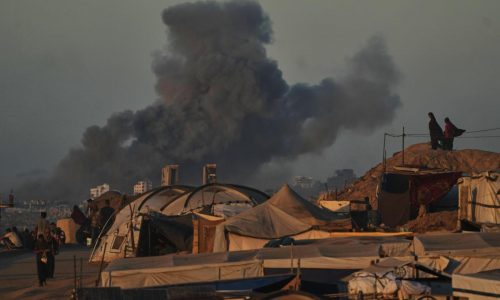 Gaza death toll mounts as Hamas is still considering its response to Trump’s peace proposal