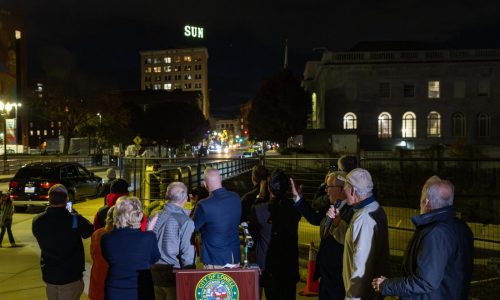 Sun signs shine once more over Lowell