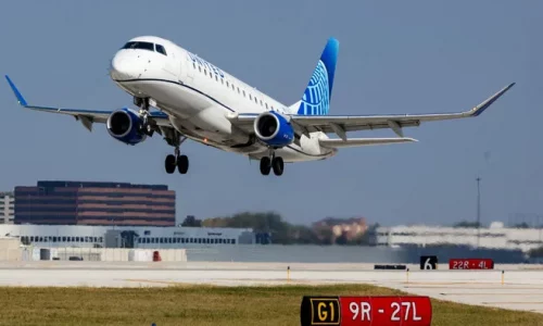 No One Hurt as United Airlines Plane Clips Tail of Another Aircraft in Chicago
