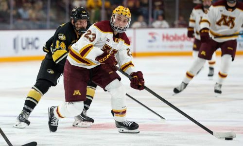 Gophers hockey: Minnesota men, women both victorious Friday