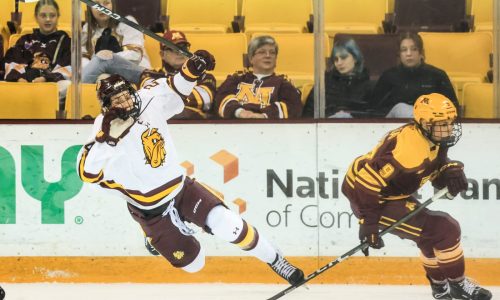 Gopher women finish off sweep at Minnesota-Duluth