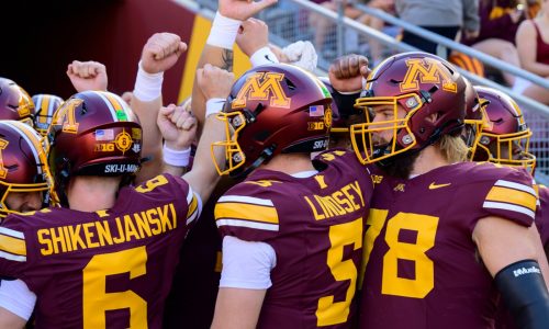 Gophers football: Big Michigan linebacker flips from Central Florida