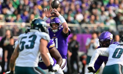 Carson Wentz’s early struggles doom Vikings in loss to Eagles