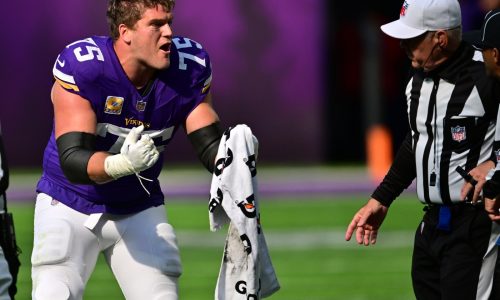 Vikings list Christian Darrisaw and Brian O’Neill as questionable