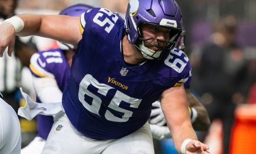 Who’s going to start for the Vikings on the offensive line?