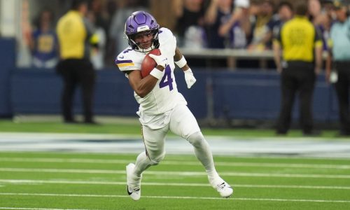 Myles Price has brought juice to Vikings. If only his teammates could stop holding