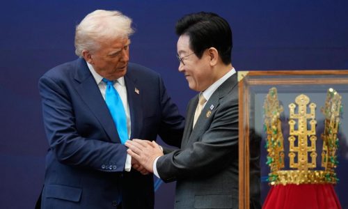 Trump scores golden gifts as United States and Seoul advance trade talks