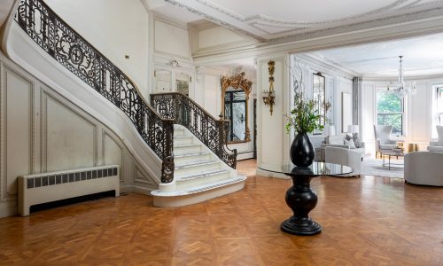 Hot Property: An opulent treasure on Comm. Ave.