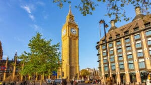 Groundbreaking use of AI delivers major efficiency gains across UK government