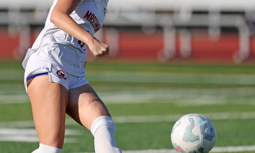 High school roundup: Uxbridge girls extend field hockey streak to 20 wins