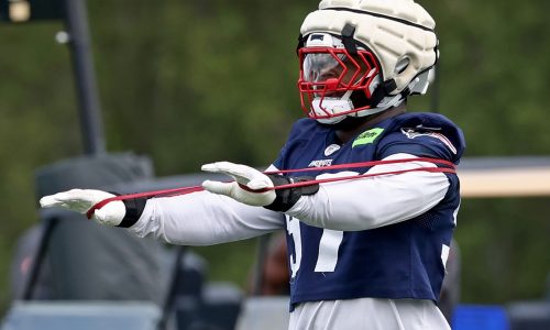 Patriots key defensive starter misses practice with ankle injury
