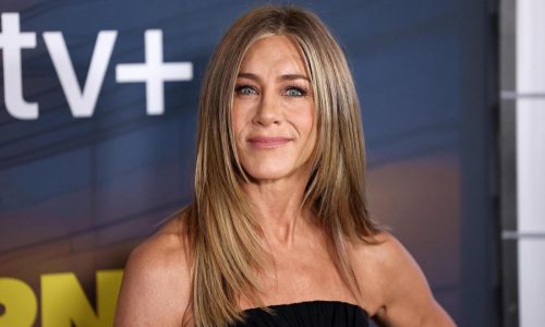 Jennifer Aniston and ‘hypno-coach’ Jim Curtis finally make romance Instagram official