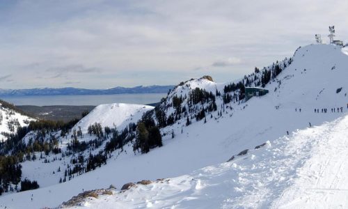Lake Tahoe resort ranked among best in world. What makes it a top place to stay?