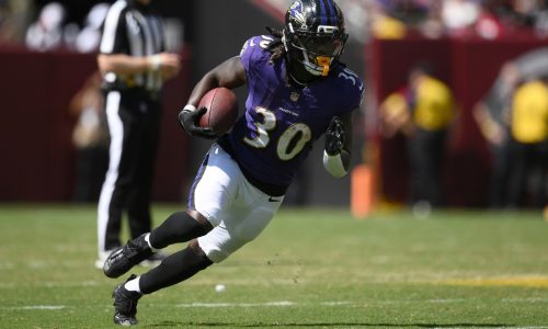 Patriots add running back, three-time Super Bowl champ to active roster