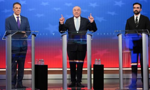 Mamdani and Cuomo face off as New York City chooses new mayor, while Sliwa hopes for an upset