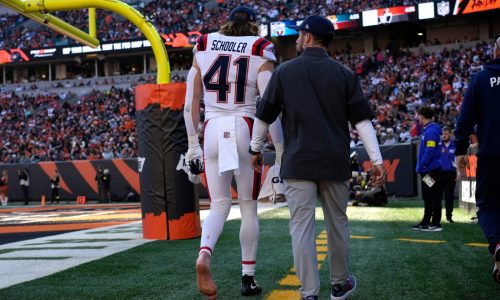 Patriots lose several starters to injury during Bengals game