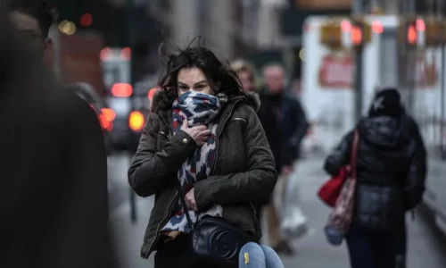 Arctic Blast Sweeps Into US, Bringing Early Snow and Record Lows