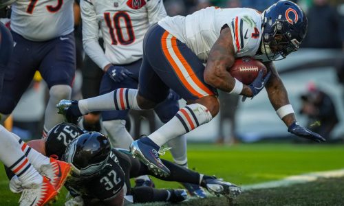 El ataque terrestre dominante de los Bears lidera su 5ta victoria consecutiva, 24-15 sobre Eagles