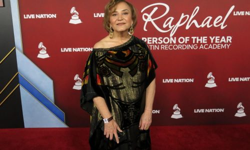 Berta Rojas va de la guitara renacentista a los videojuegos en “La huella de las cuerdas”