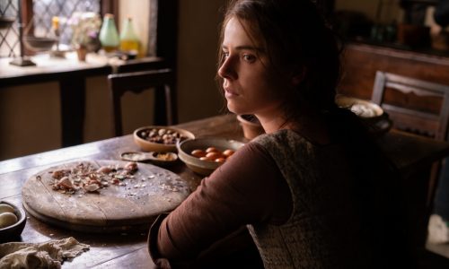 Jessie Buckley dazzles in heartbreaking ‘Hamnet’