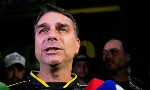 Brasil: Bolsonaro dice que tuvo “alucinaciones” y trató de abrir su monitoreo de tobillo